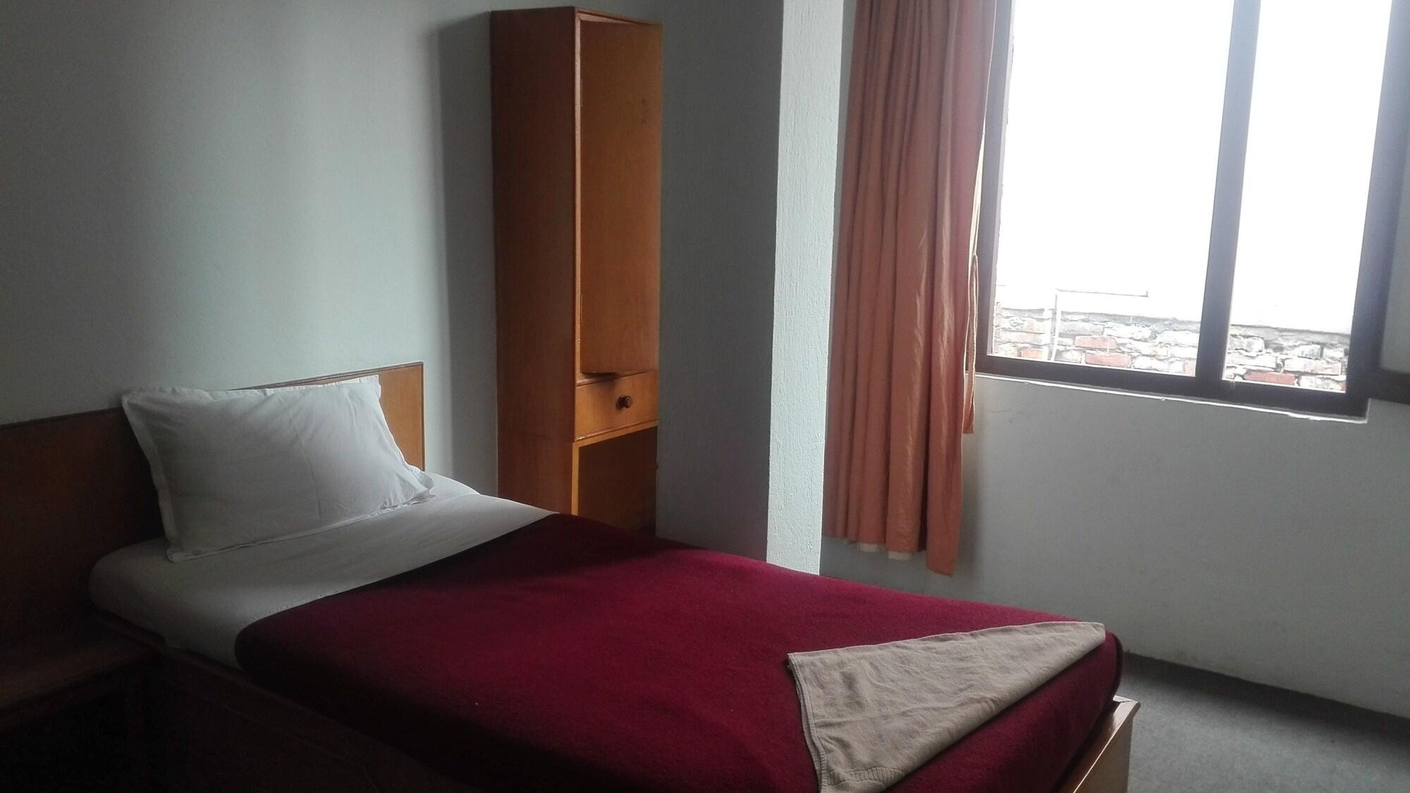 Hotel Nana Катманду Екстер'єр фото