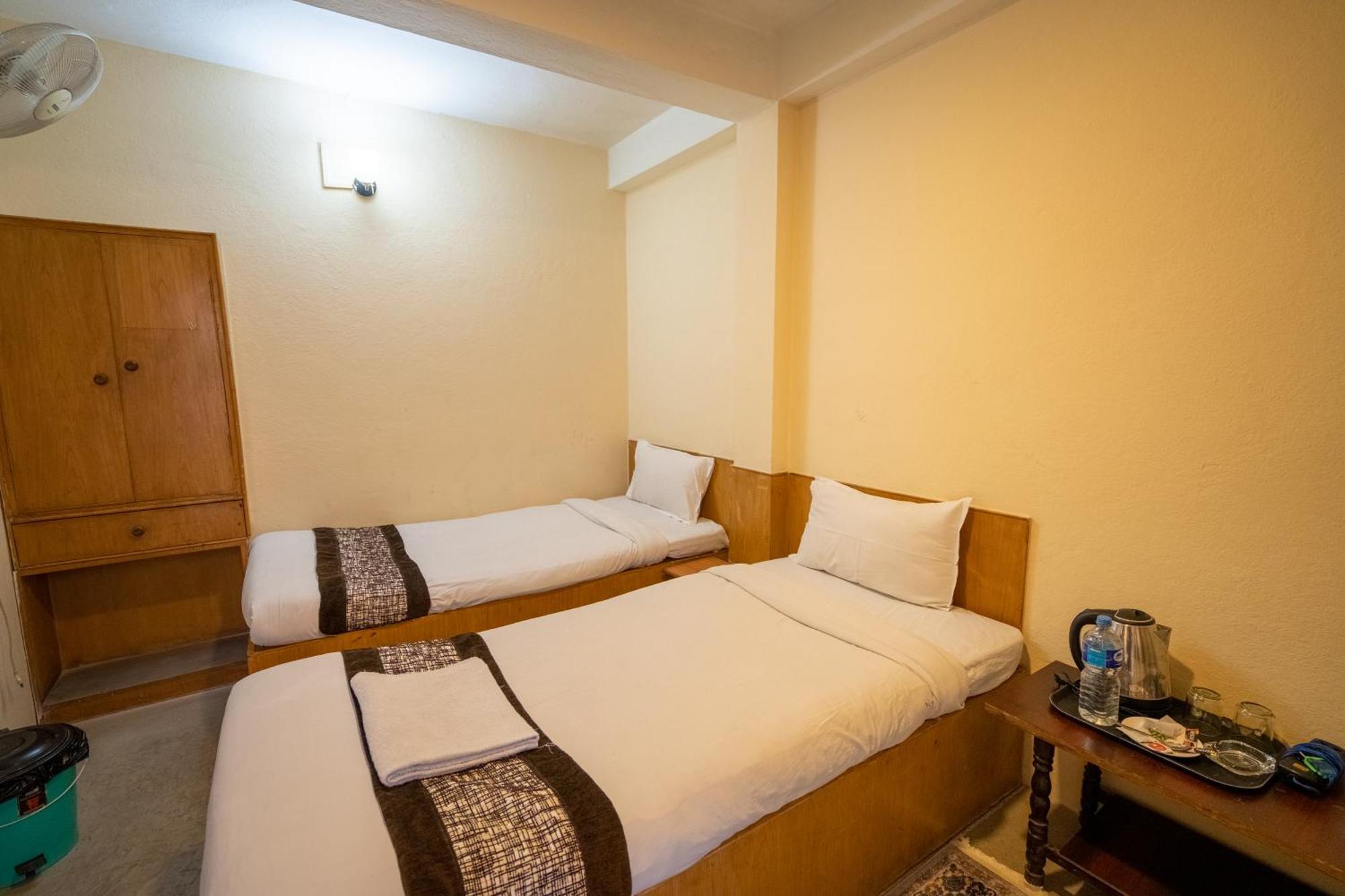 Hotel Nana Катманду Екстер'єр фото