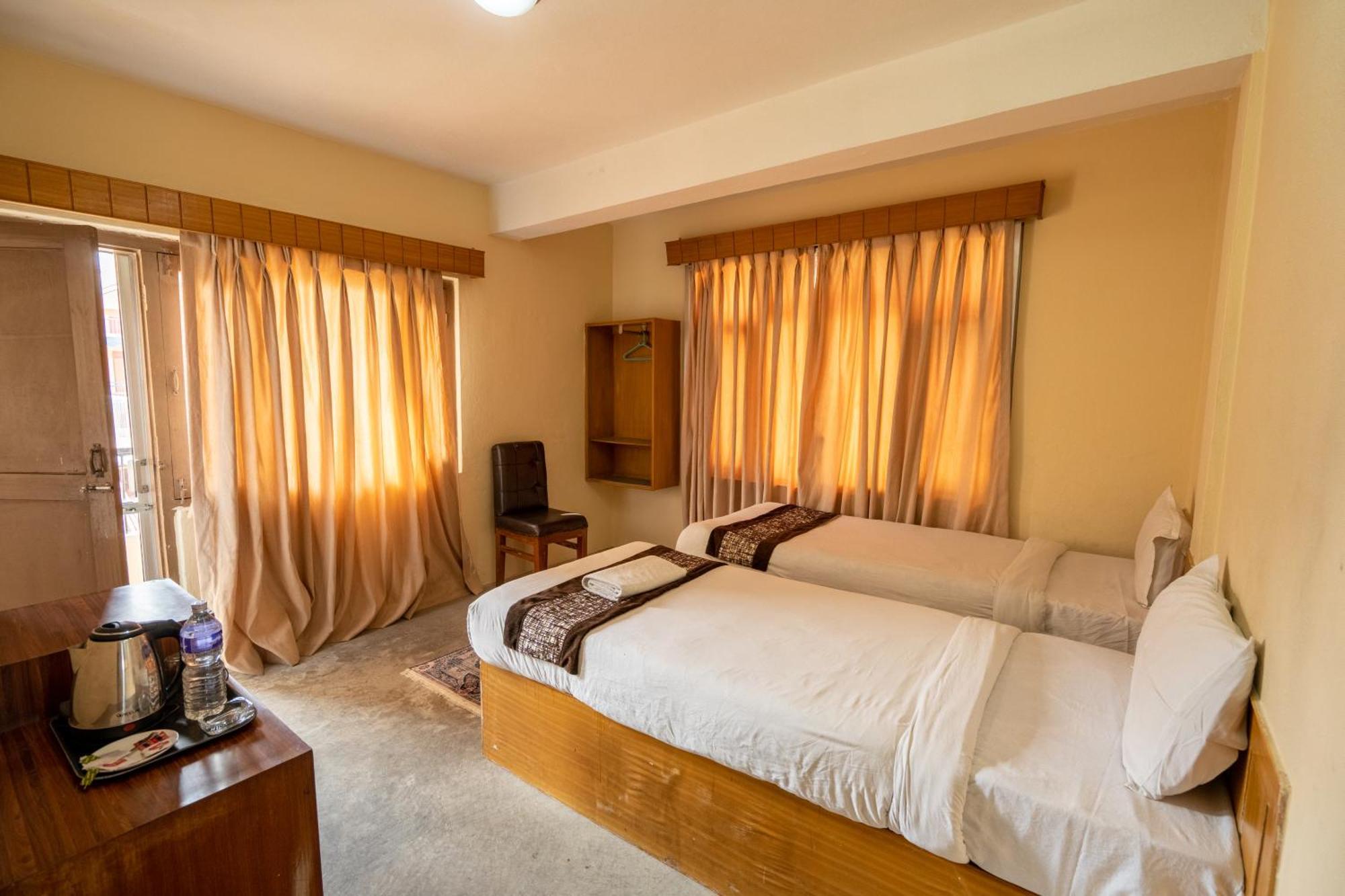Hotel Nana Катманду Екстер'єр фото