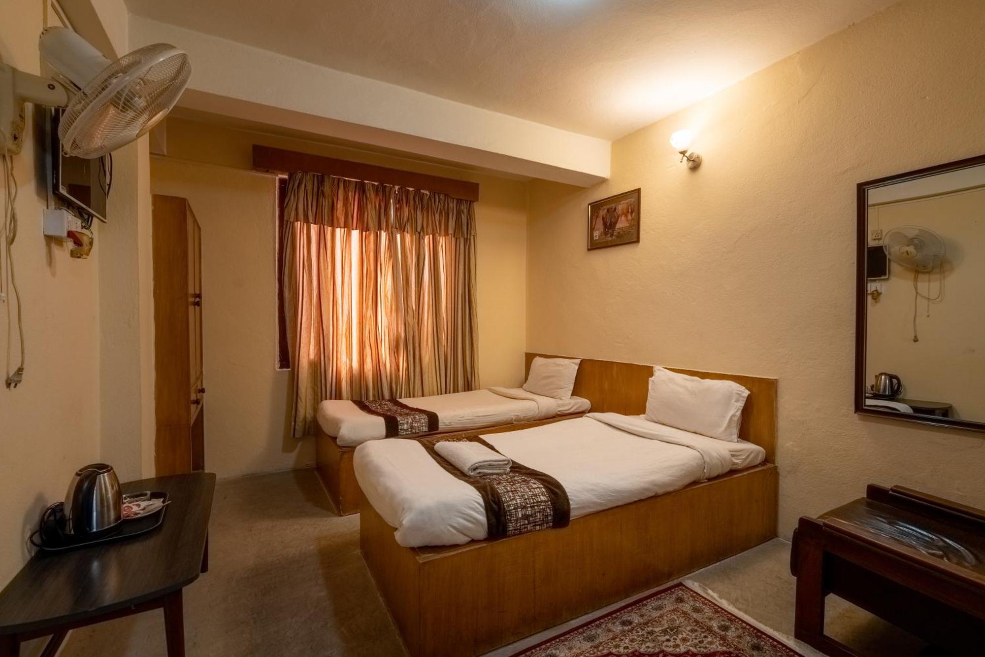 Hotel Nana Катманду Екстер'єр фото